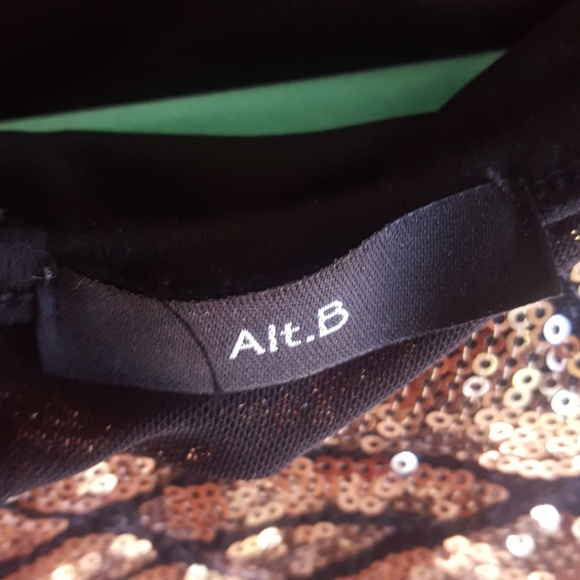 Alt B Sequin Peplum Top - Picture 4 of 4